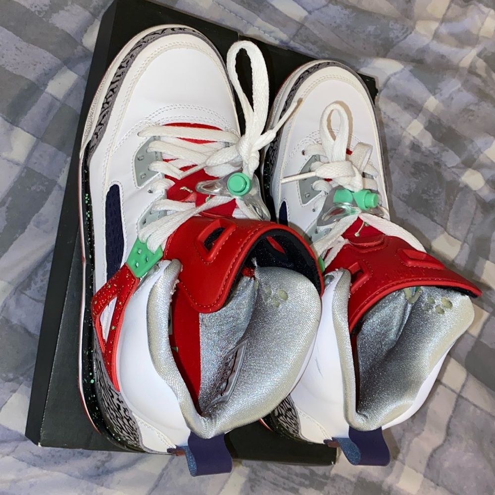 **SOLD**LIGHTLY WORN , LIKE NEW - Air Jordan Spizike Poision Green